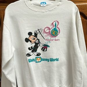 vintage disney world crew neck